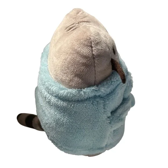 Pusheen Box Bath Robe 5.5" Plush from Fall 2018 Brand New Sealed Package w/ Tags - Picture 2 of 5